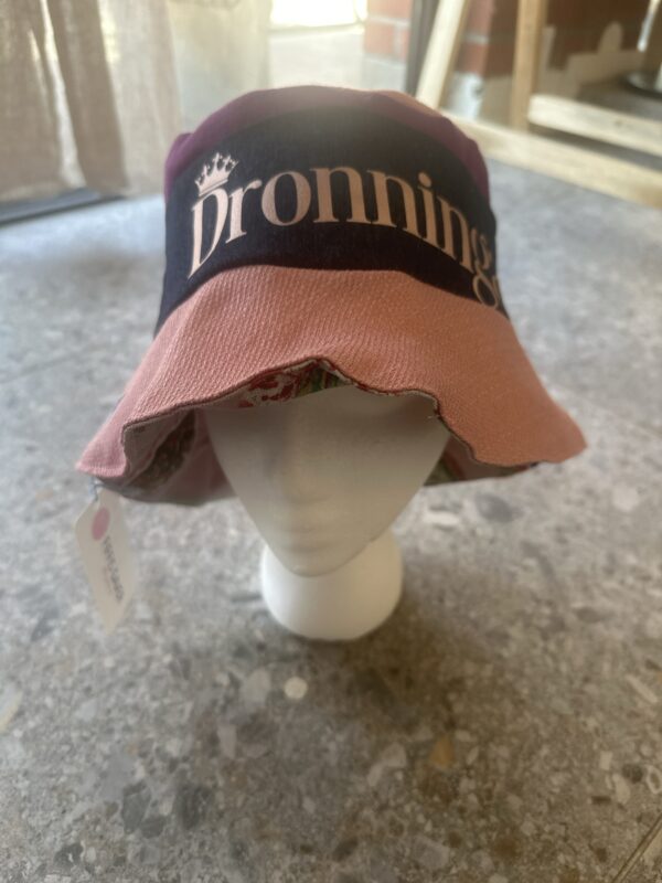 Dronninga bøttehatt
