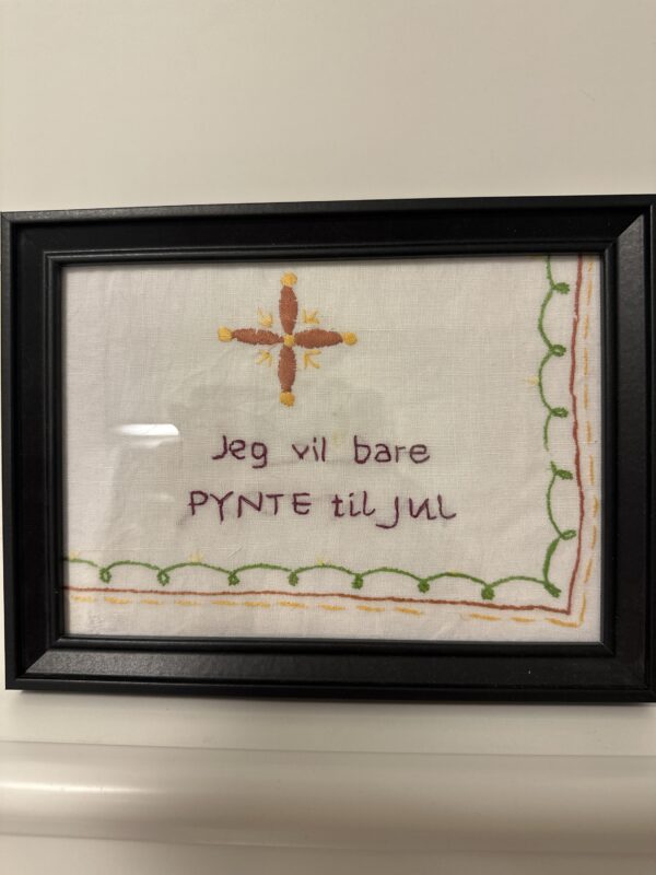 Pynte til jul geriljabroderi - Bilde 2