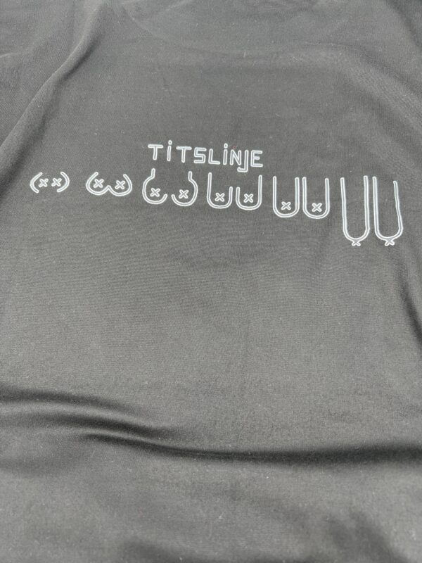 Titslinje t-shirt svart - Bilde 2