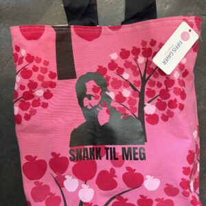 Redesignet rosa handlenett med Harry Hole sitat