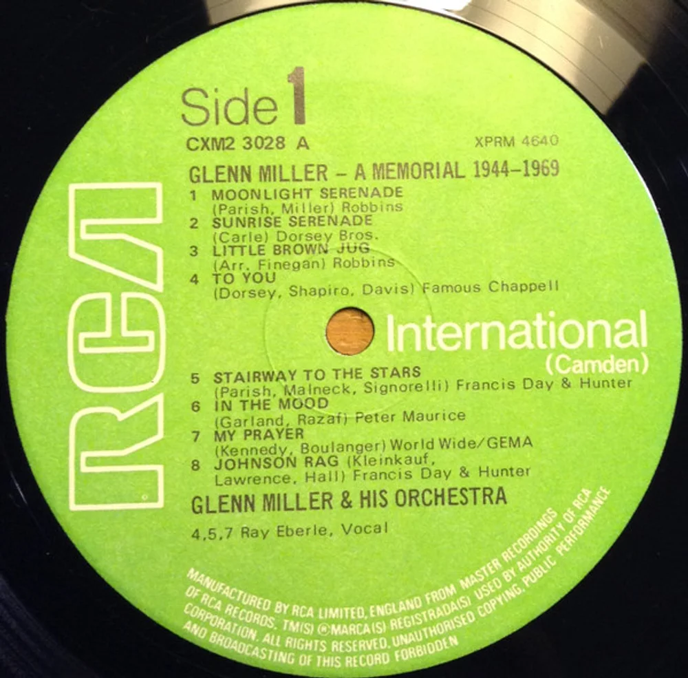 Glenn Miller And His Orchestra - Glenn Miller - A Memorial 1944-1969 (CXM2-3028)